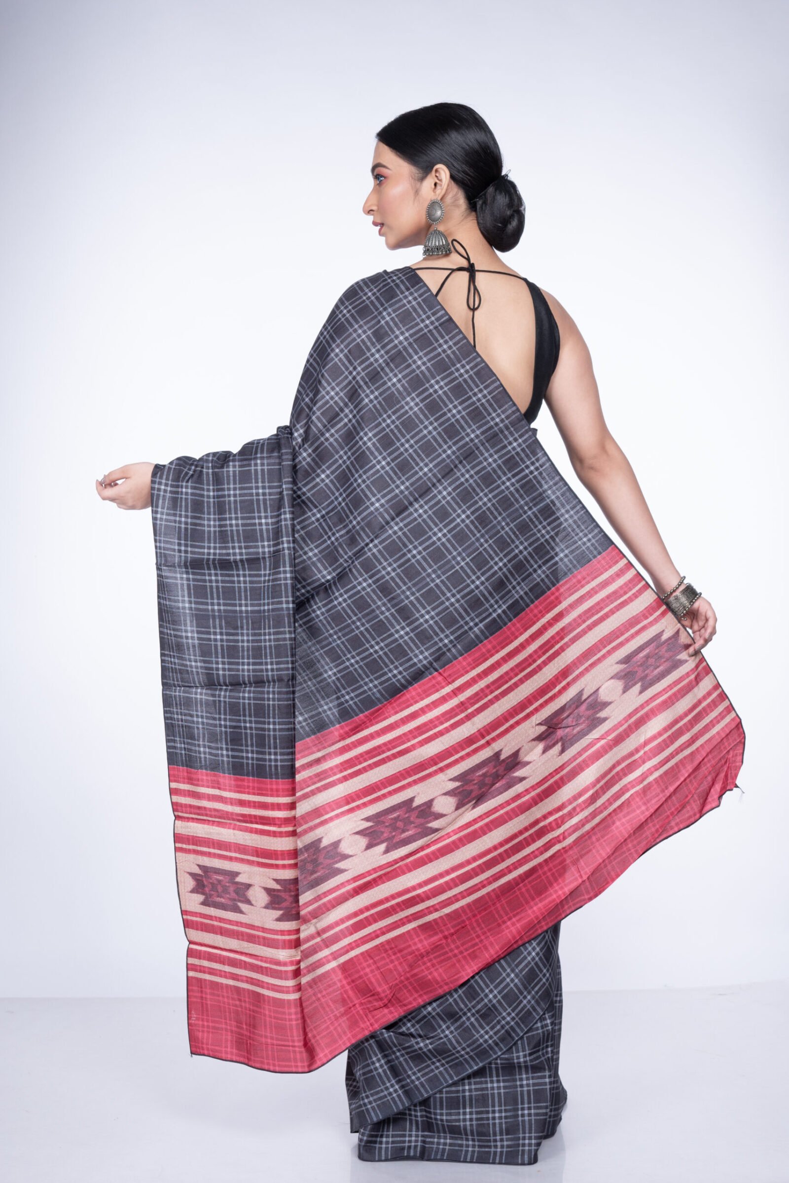 "Blackwood Charm" Silk - Image 4