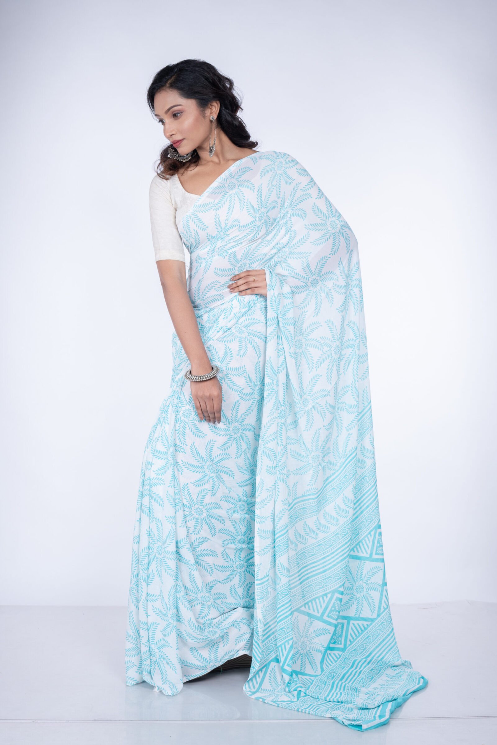 'Turquoise Dignity' Chiffon