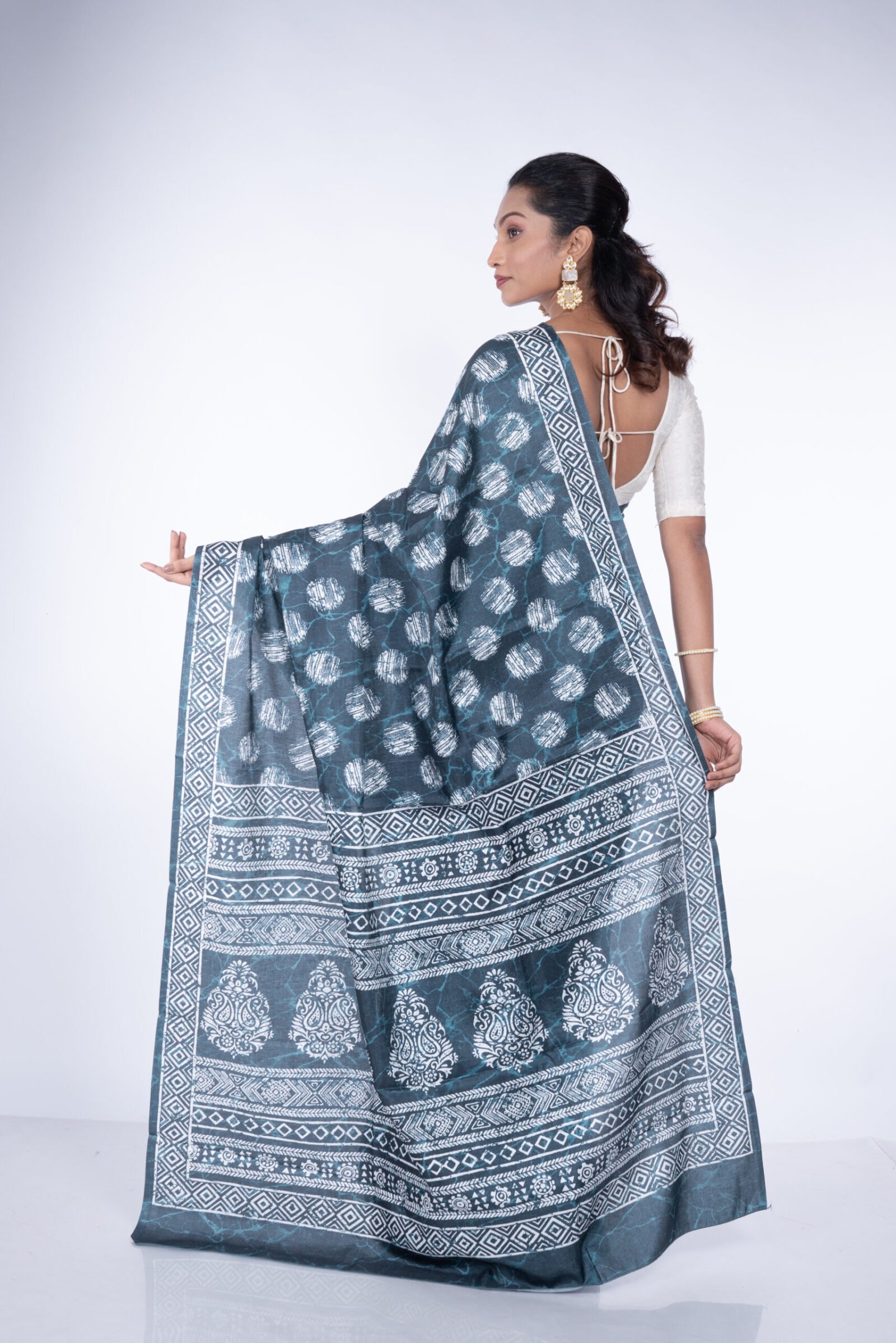 'Mossy Elegance' Manipuri Silk - Image 4