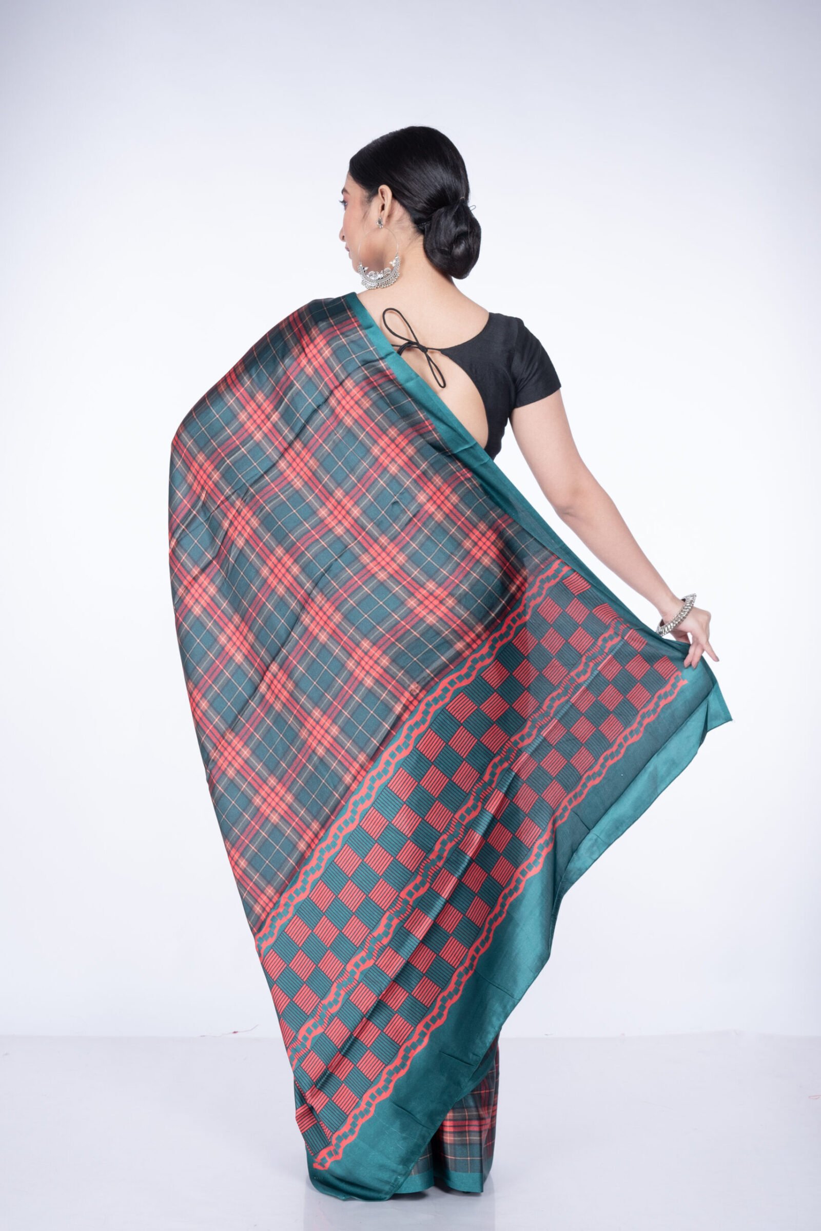 'Verdant Cube' Silk - Image 3