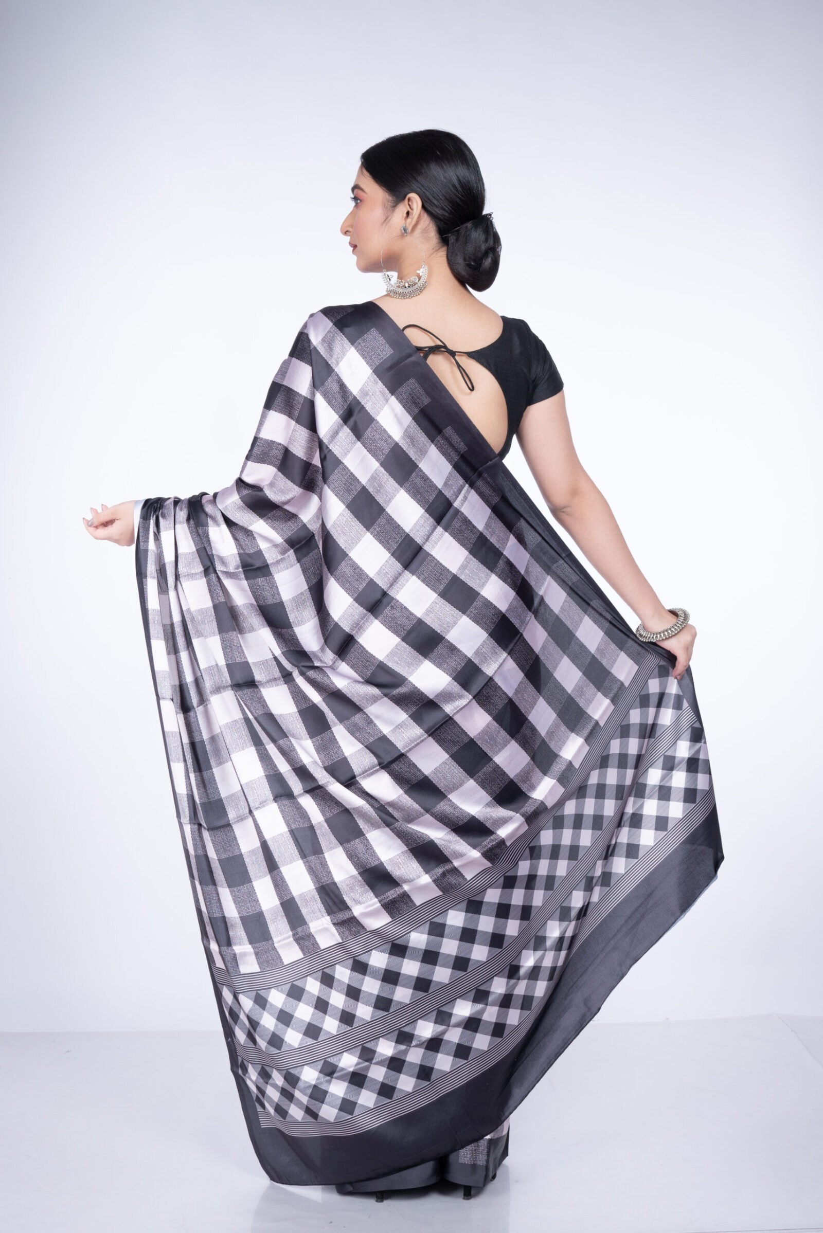 'Blackblock Magic' Silk - Image 3