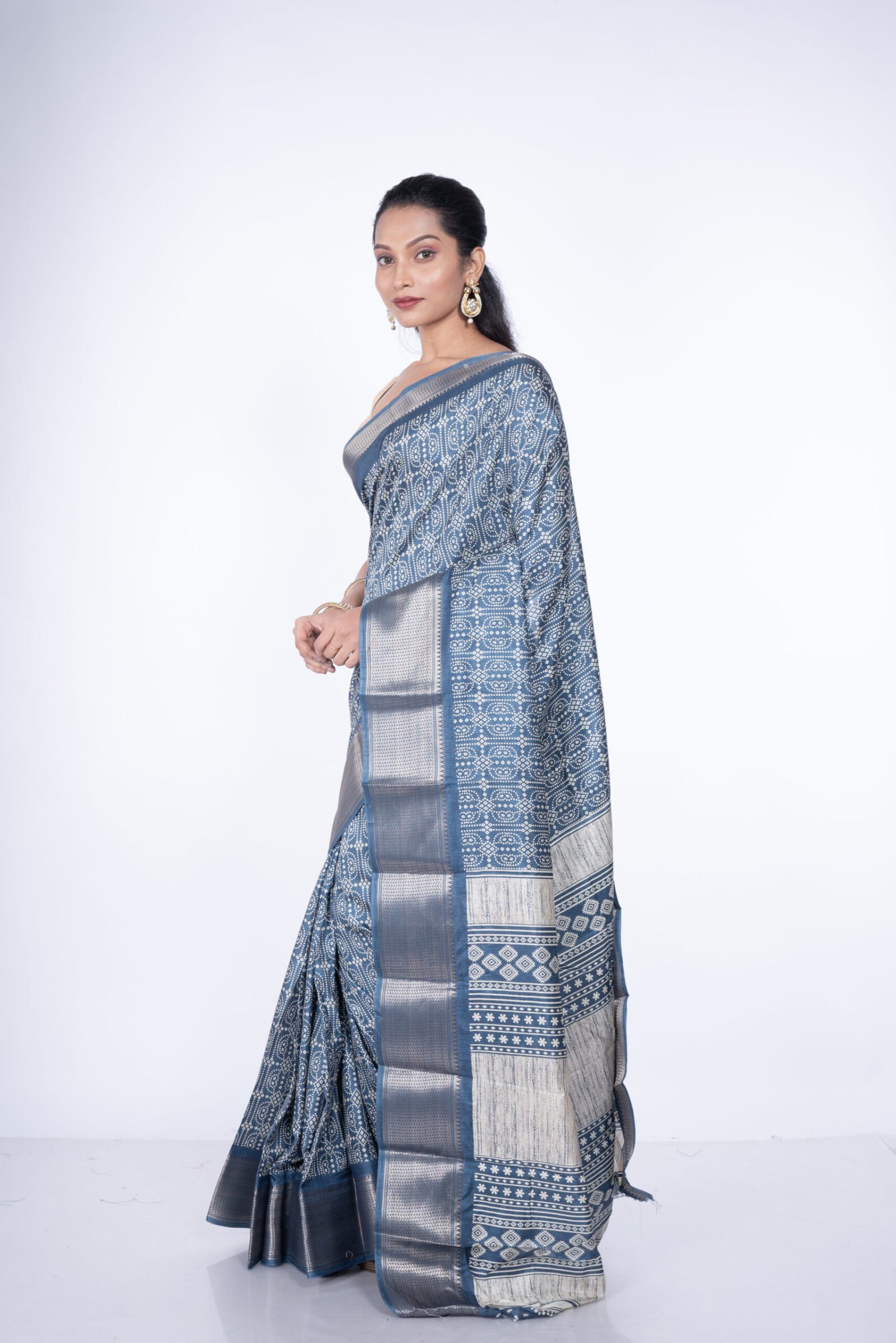 Bandhej 'Neela  Aangan' Cotton Silk