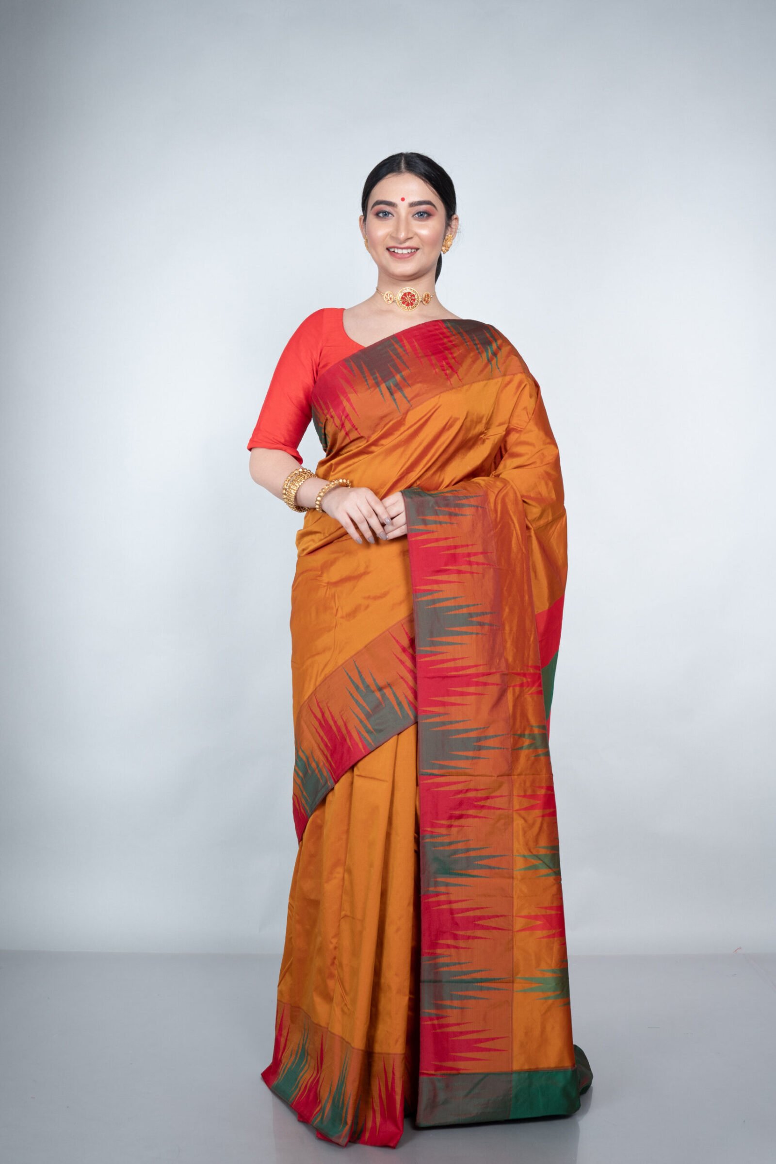 Kanjeevaram 'Gloden Grace' Silk - Image 4