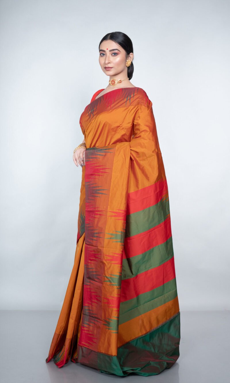 Kanjeevaram 'Gloden Grace' Silk