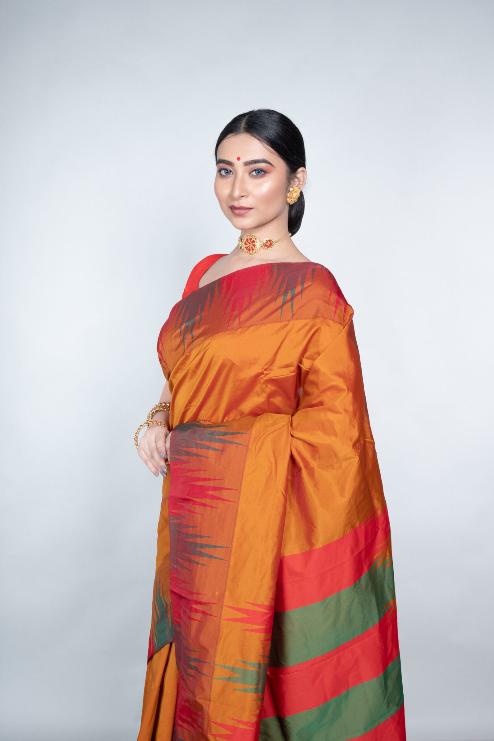 Kanjeevaram 'Gloden Grace' Silk - Image 2