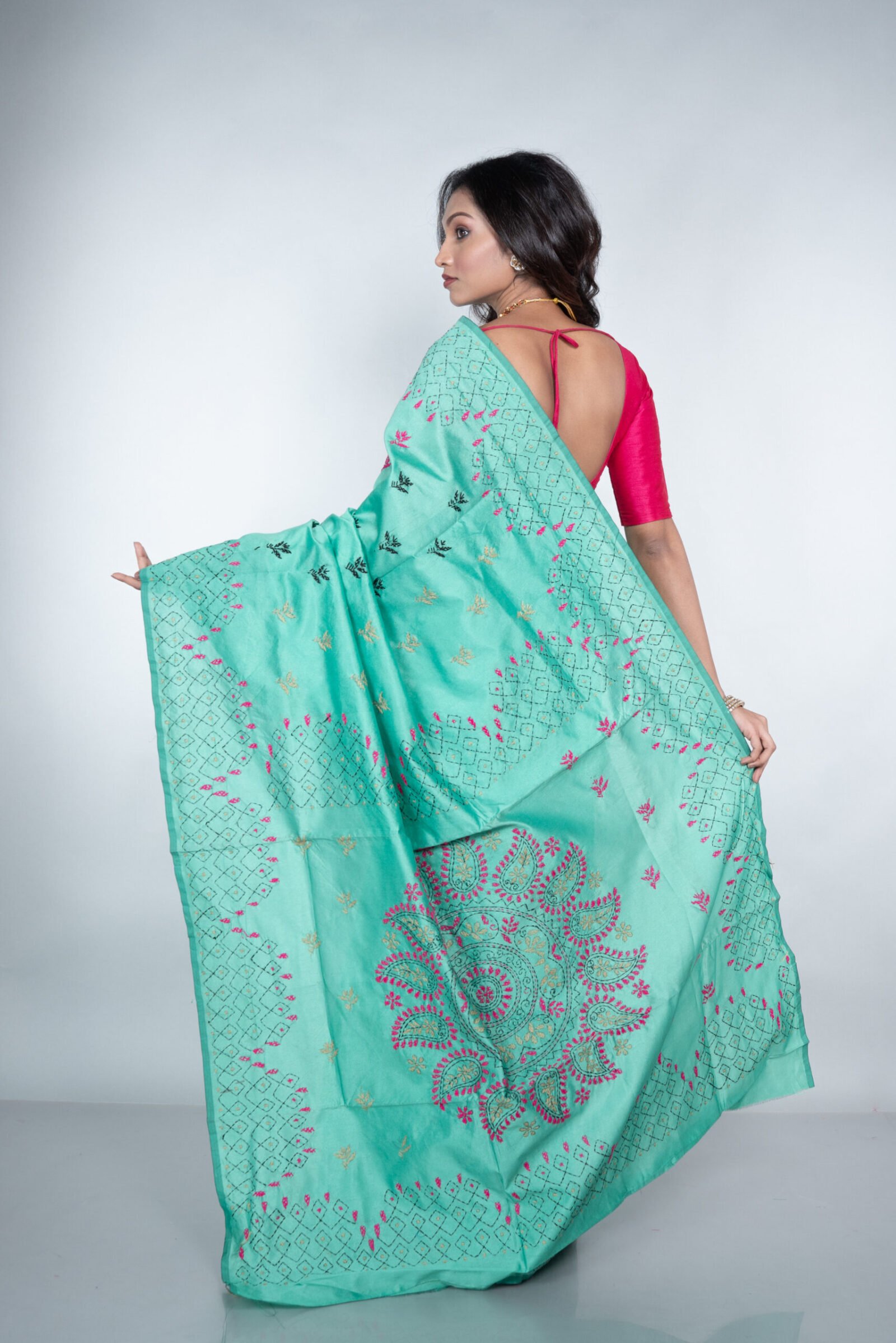 Kantha 'Emerald Enchantment' Tussar - Image 4