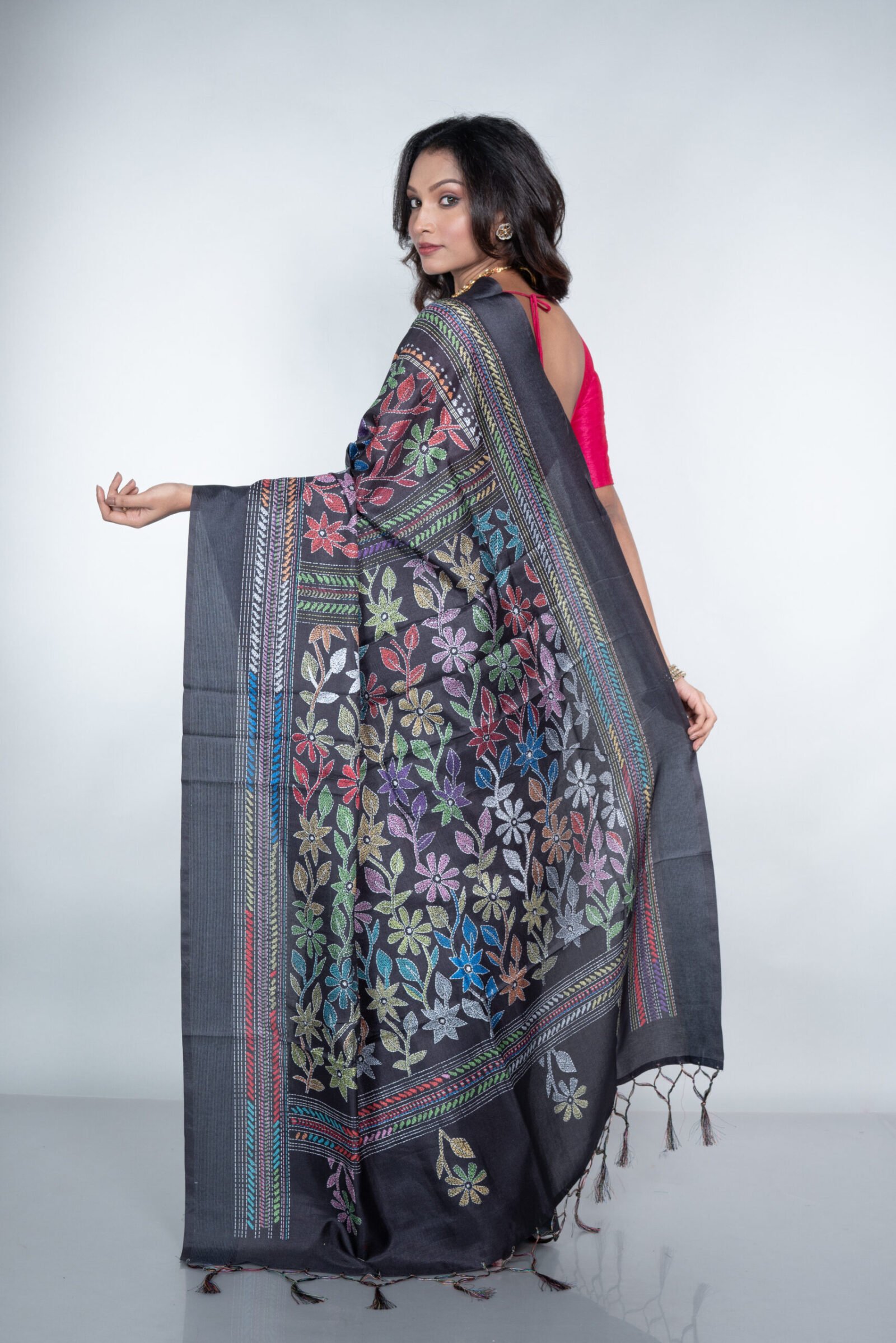 Kantha 'Smoke n Silk' Manipuri Patta - Image 4