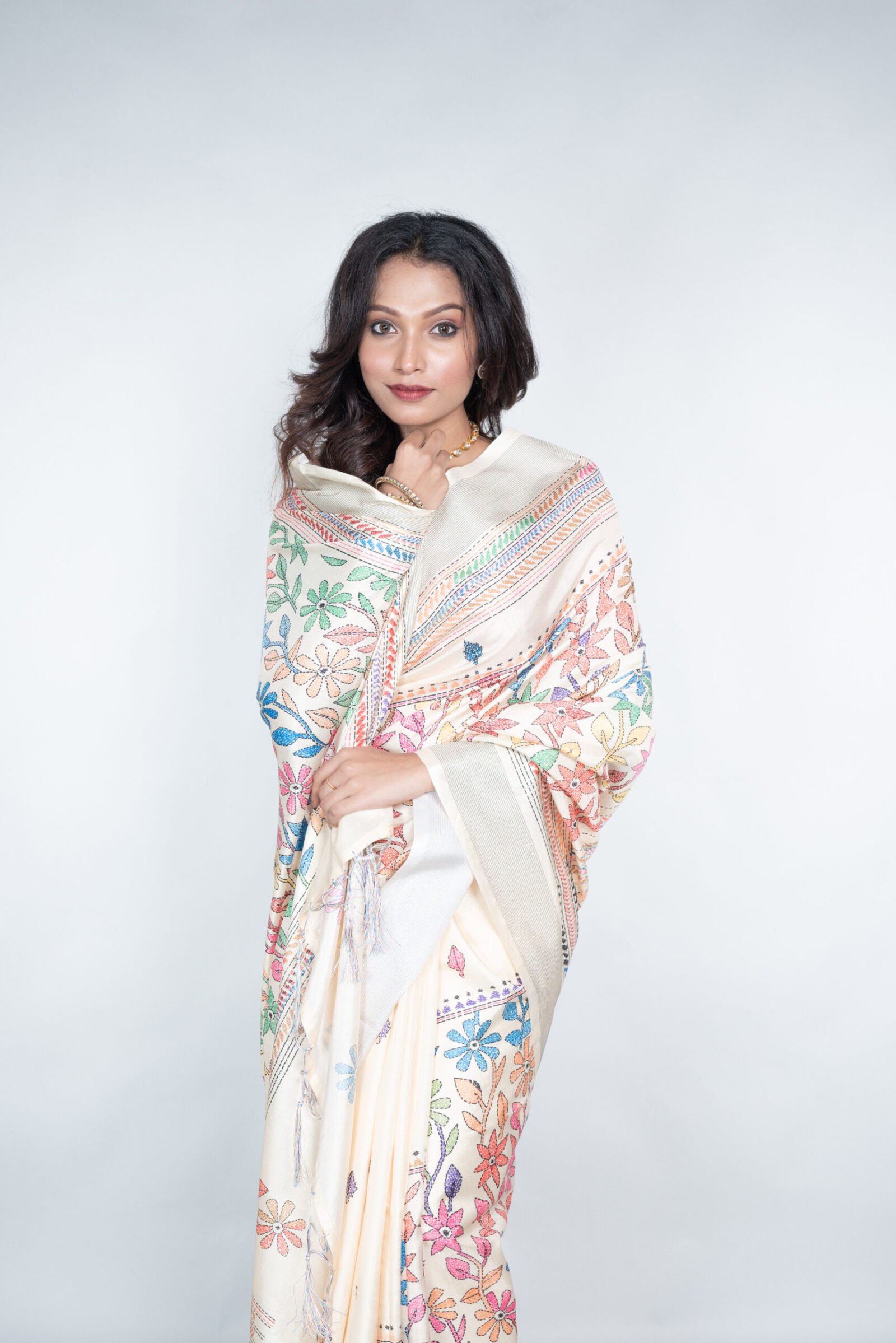 Kantha 'Champagne Whisper' Manipuri Patta - Image 2