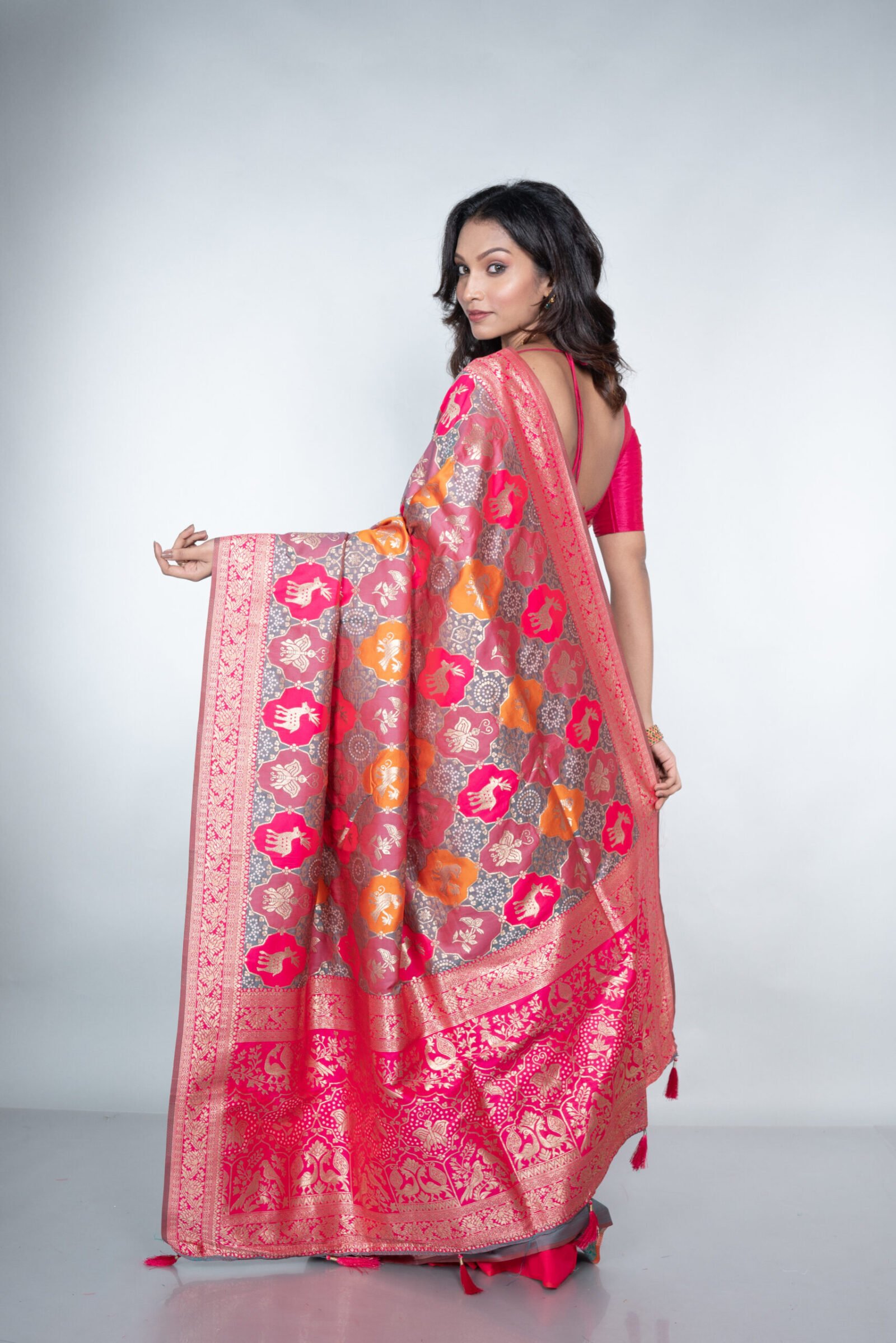 Patola 'Silk Splendour'  Silk - Image 4
