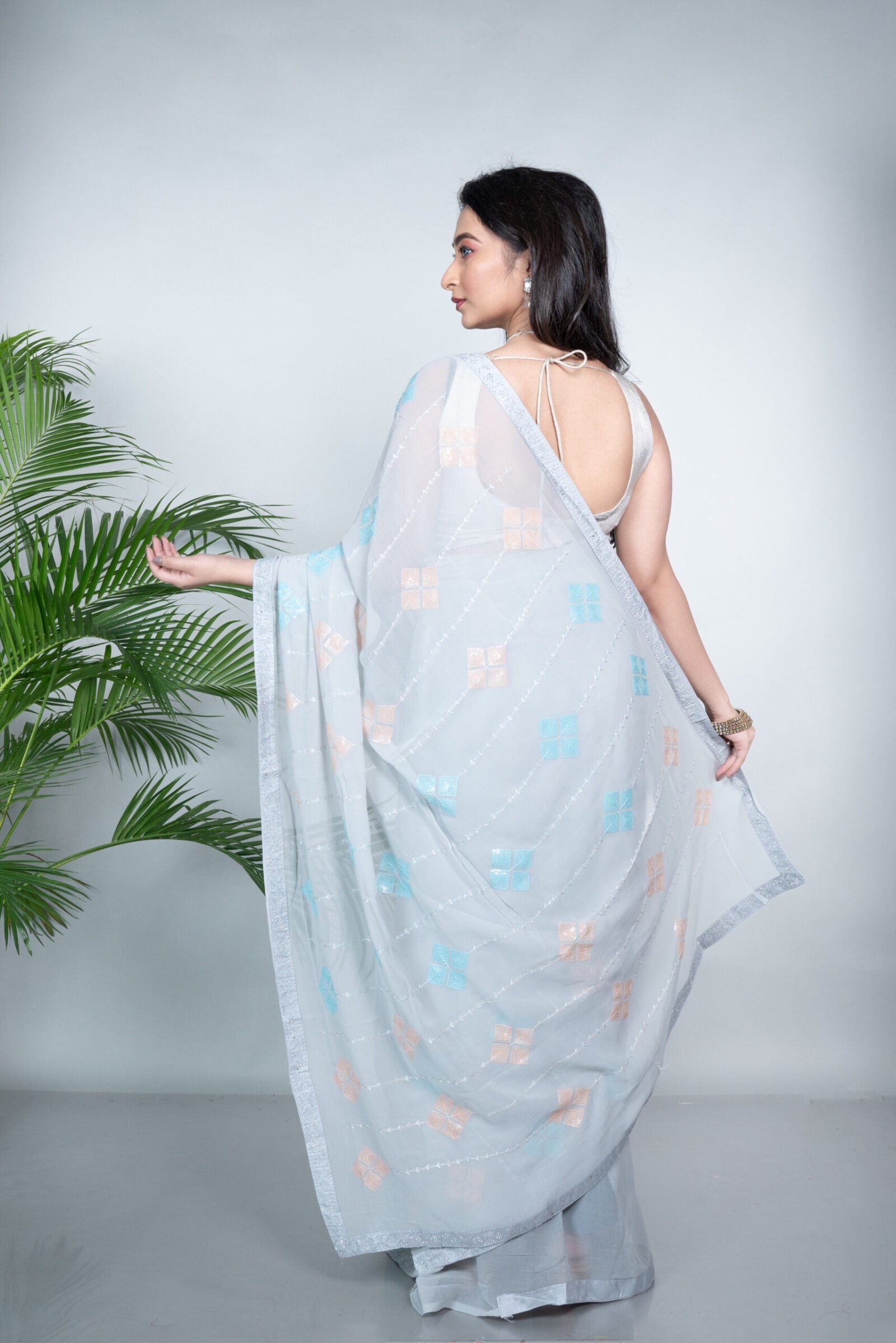 Designer 'Misty Morning' Organza - Image 4