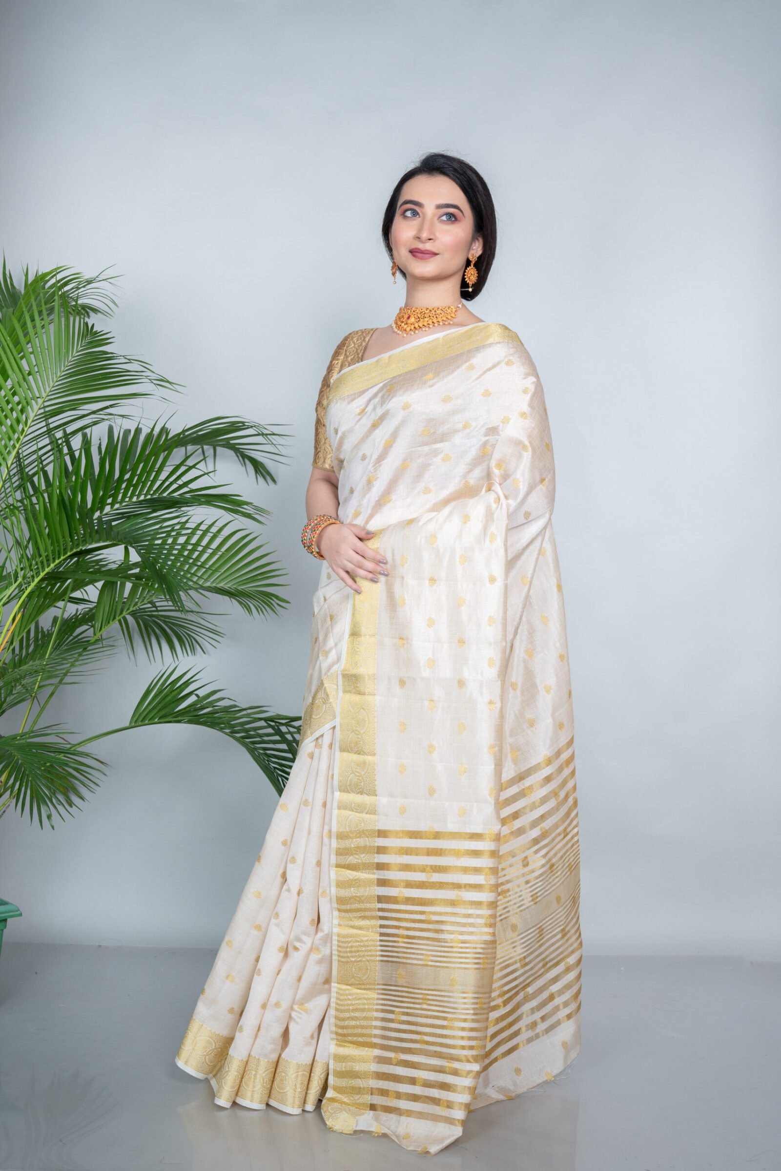 Kasavu 'Ivory Illusion' Silk - Image 2
