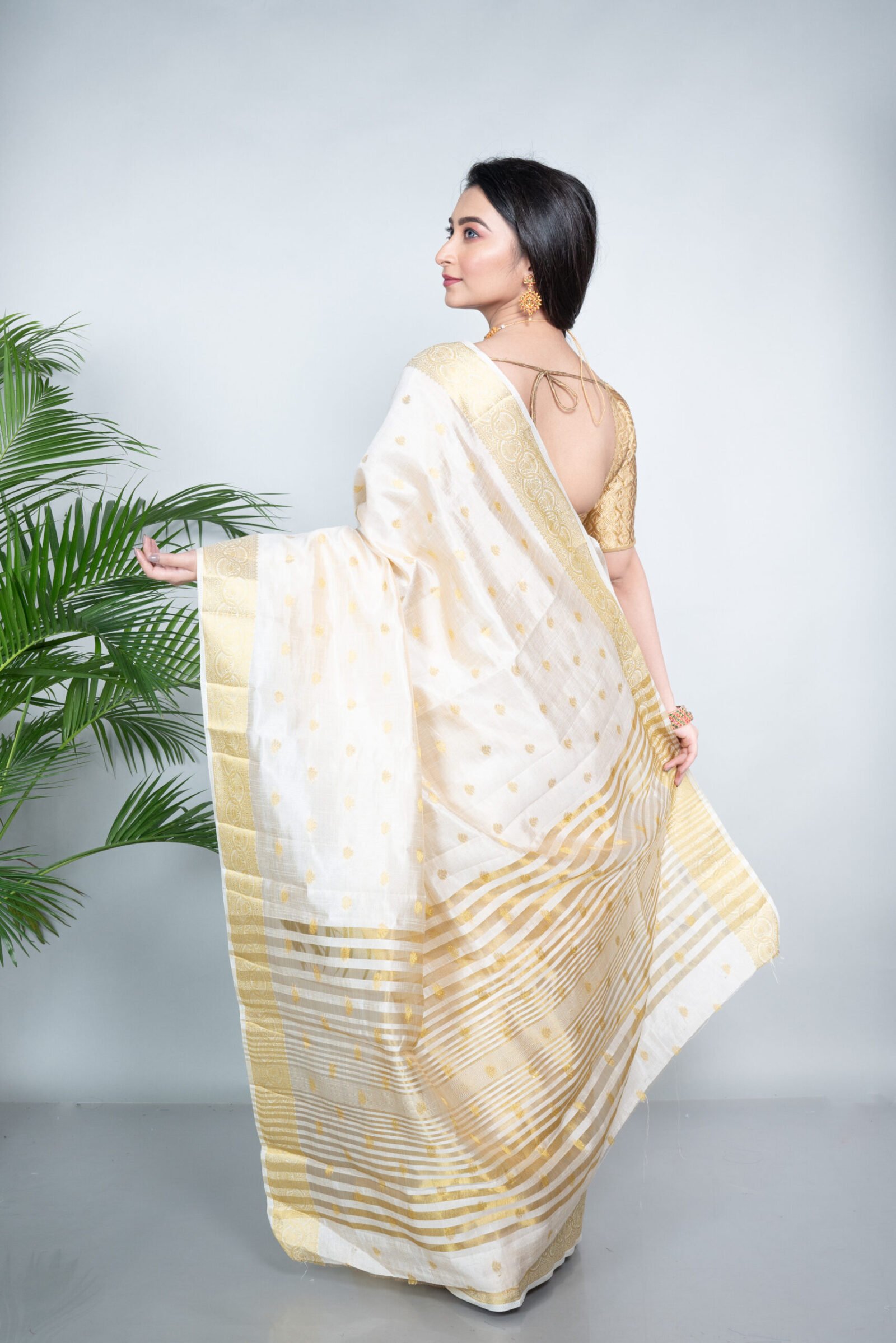Kasavu 'Ivory Illusion' Silk - Image 4